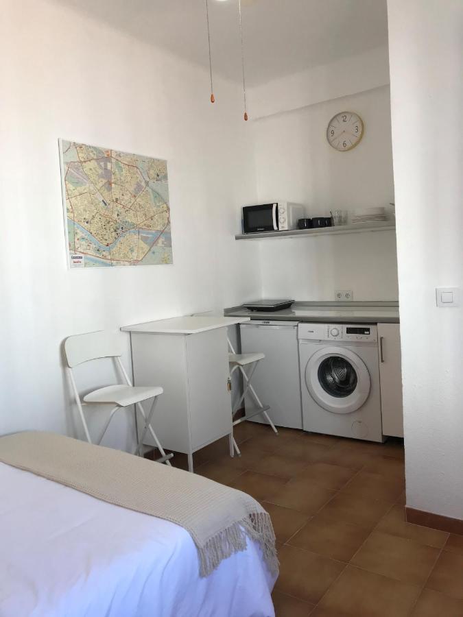 Ac Los Remedios Sevilla Kültér fotó